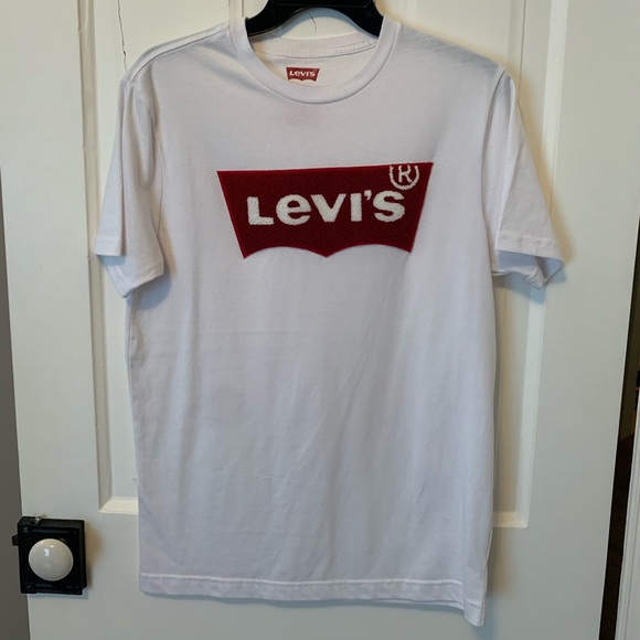 Levi’s T shirt - Picture 2 of 5